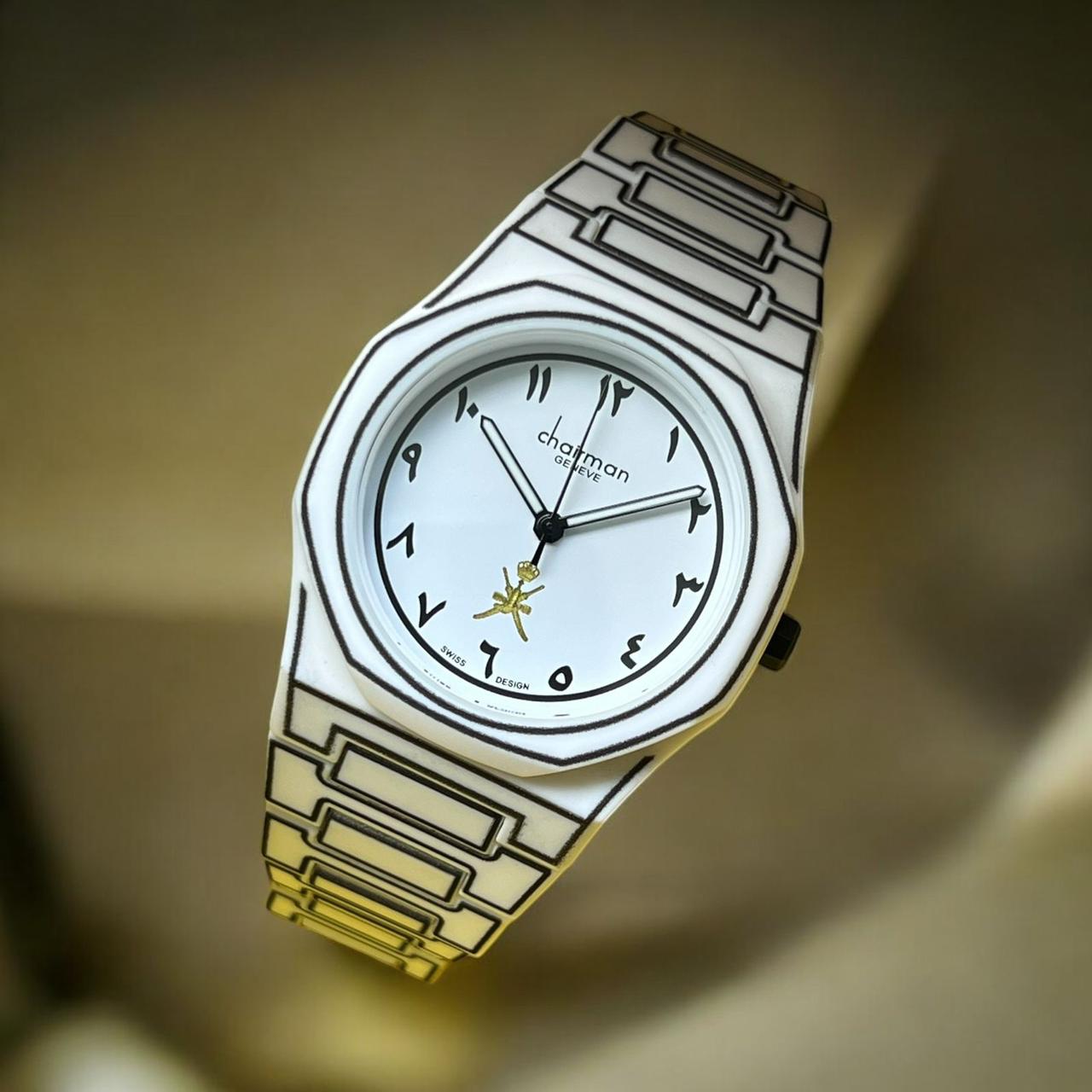 ساعة تشيرمان جينيف للرجال بتصميم سويسري باللونين الأبيض والأسود ومينا عربية بيضاء