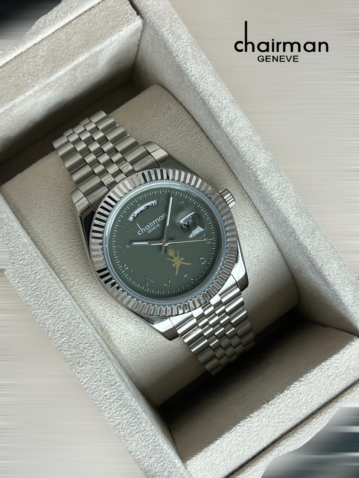 ساعة تشيرمان جينيف للرجال بمينا عربية رمادية اللون وسلسلة فضية